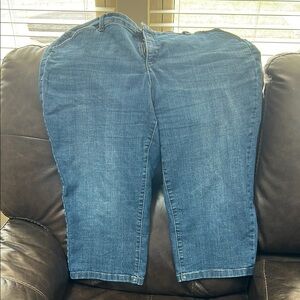 Liz Claiborne Women's Blue Jean Capris